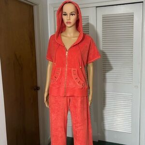 Two pieces hooded capris outfit Medium